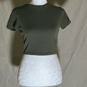 Forest green size small women’s wild fable crop top